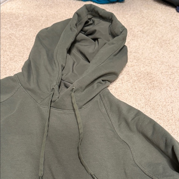 lululemon athletica men’s small Olive Green Hoodie - Picture 2 of 6